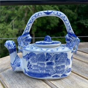 Signed Chinese Hand painted Blue & White Porcelain Teapot Houses & Mountains